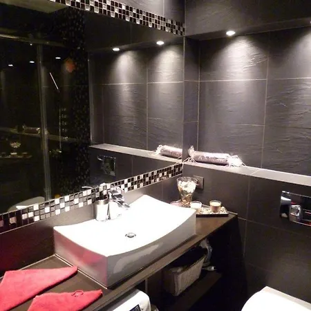 Wroclove Apartment *